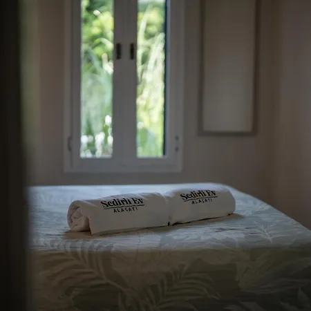 Sedirli Ev Herberg Alaçatı