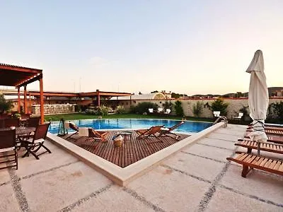 Inn Sedirli Ev 2*