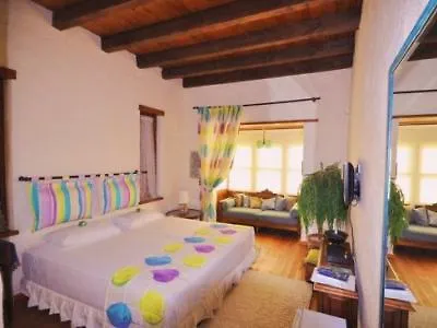 Sedirli Ev Alacati